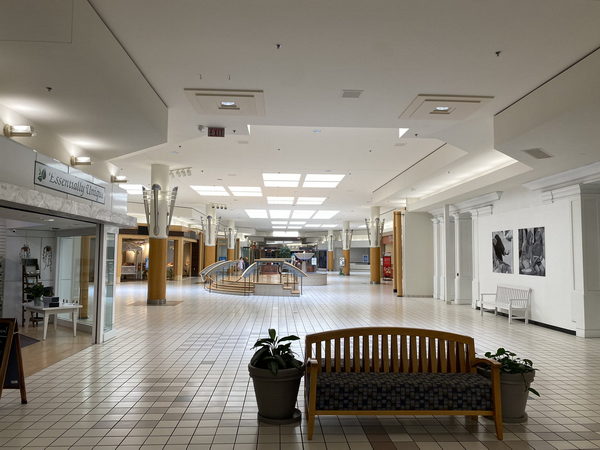 Bay City Mall (Bay City Town Center) - June 15 2022 Photo (newer photo)